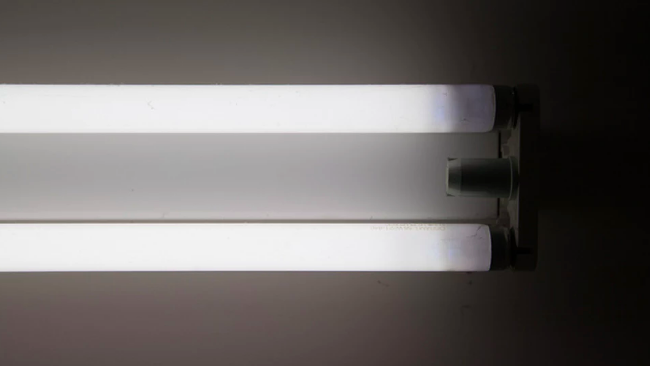 Fluorescent tube